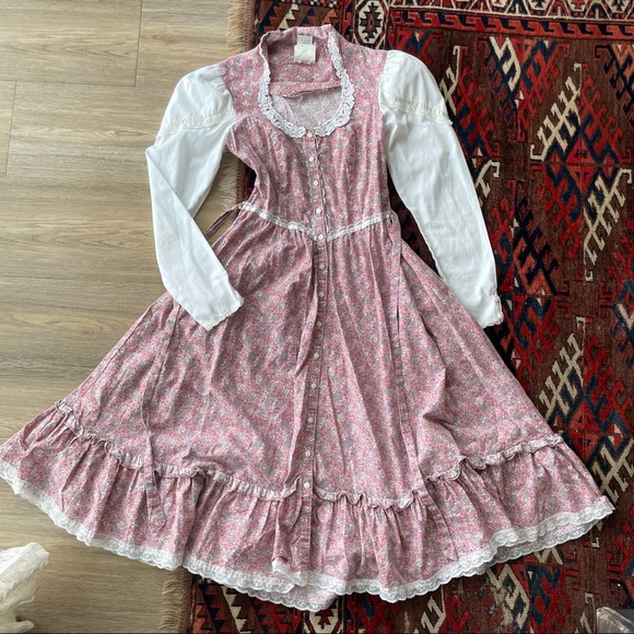 Vintage Gunne Sax Renaissance Puff Sleeve Prairie Dress - Picture 9 of 9
